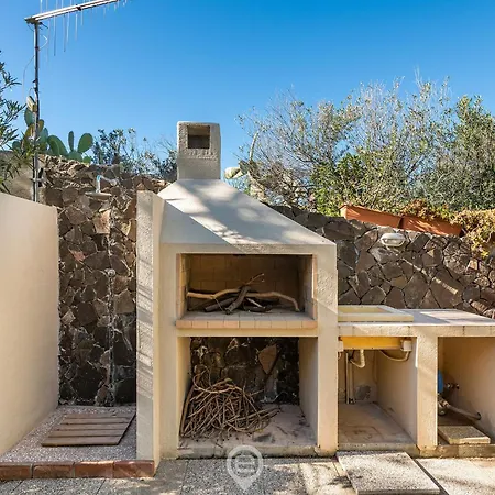 Relaxing Sunlit Getaway Διαμέρισμα Villasimius