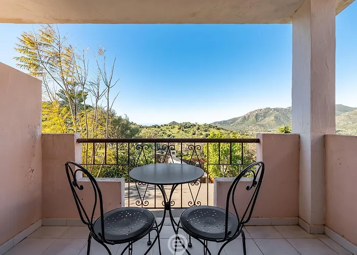 Relaxing Sunlit Getaway Villasimius