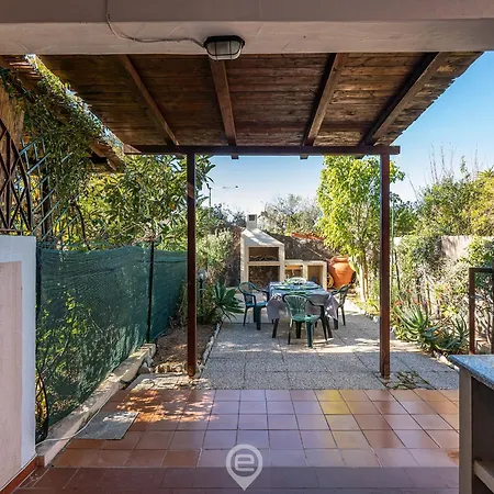 Апартаменты Relaxing Sunlit Getaway *