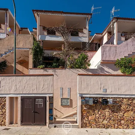 Relaxing Sunlit Getaway Villasimius