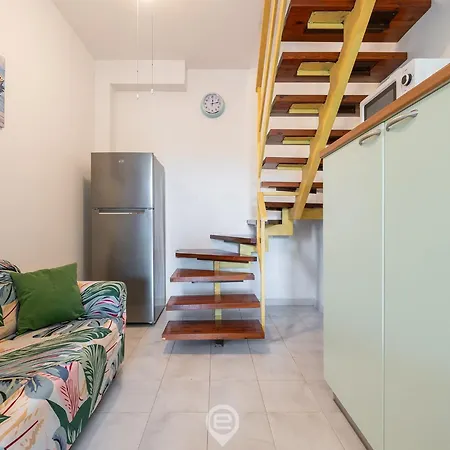 Relaxing Sunlit Getaway Apartmán