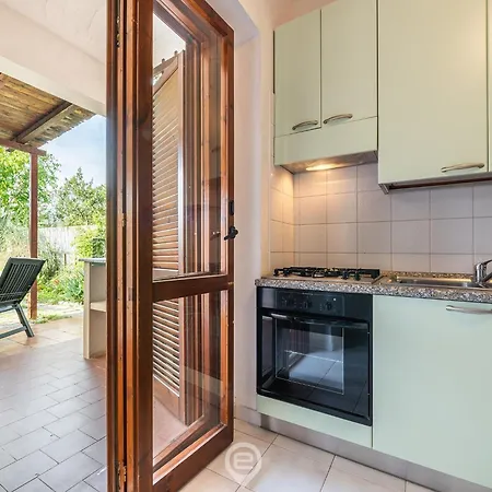 Апартаменты Relaxing Sunlit Getaway *