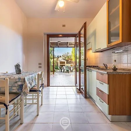 Relaxing Sunlit Getaway