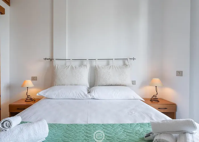 Relaxing Sunlit Getaway * فيلاّسيمِيوس