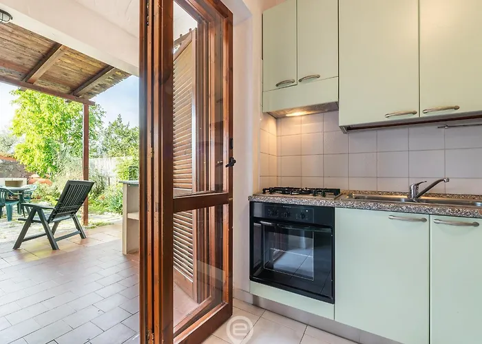 דירה Relaxing Sunlit Getaway *