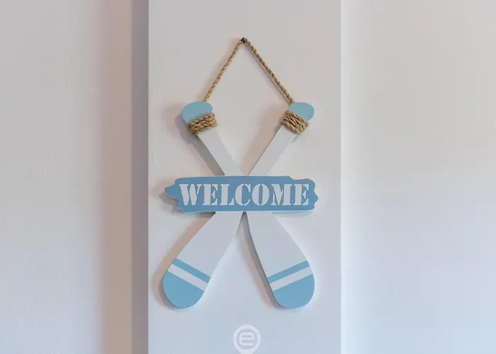 Relaxing Sunlit Getaway *