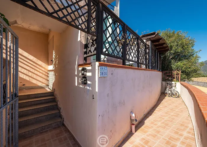 Relaxing Sunlit Getaway فيلاّسيمِيوس