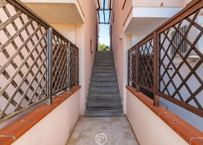 Relaxing Sunlit Getaway