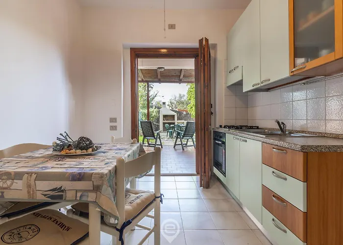 Relaxing Sunlit Getaway فيلاّسيمِيوس